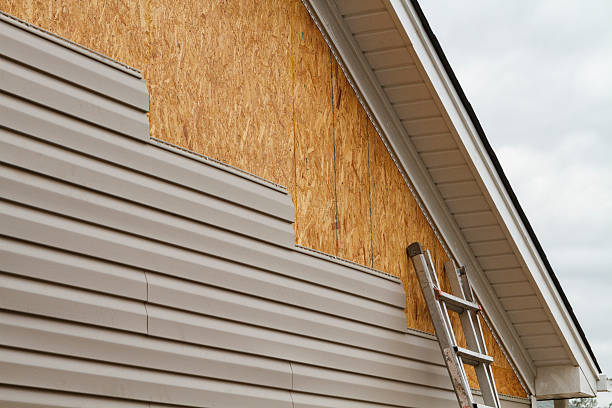 Professional Siding Repair technician working in Haddon Heights, NJ